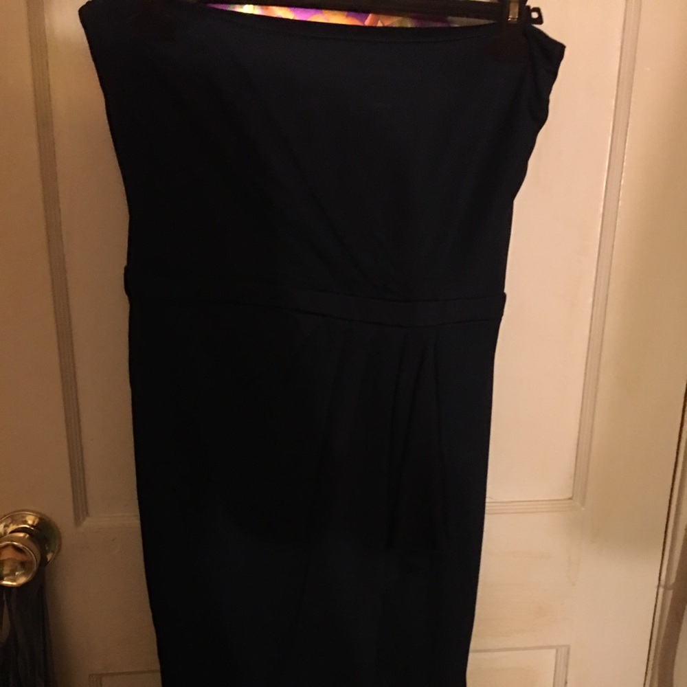 Gucci strapless dress SZ Lg with tags all authentic has built in bra